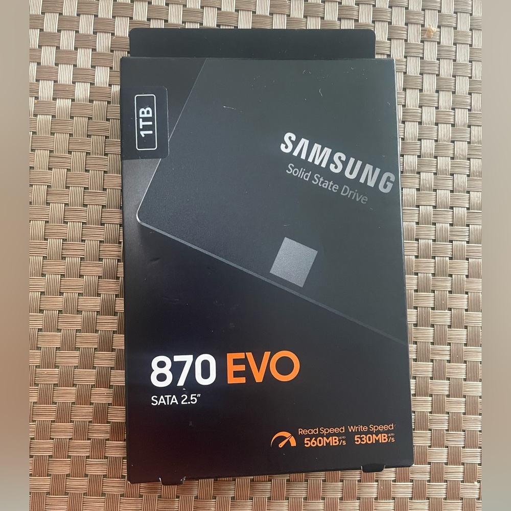 Samsung - 870 EVO 1TB Internal SSD SATA